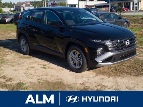 New 2026 Hyundai Tucson SE image 3