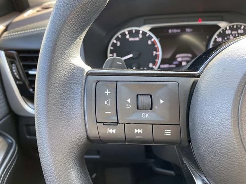 Used 2022 Nissan Rogue SV AWD/4WD image 13