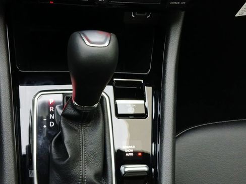 New 2026 Jeep Compass Latitude AWD/4WD image 10