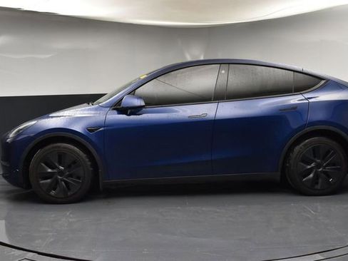 Used 2021 Tesla Model Y Long Range image 5