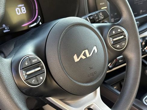 Used 2024 Kia Soul LX w/ Option Group 015 FWD image 29