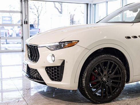 Used 2021 Maserati Levante GranSport image 4