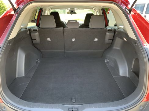 Used 2024 Toyota RAV4 LE AWD/4WD image 40