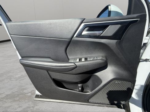 Used 2025 Mitsubishi Outlander SE FWD image 26