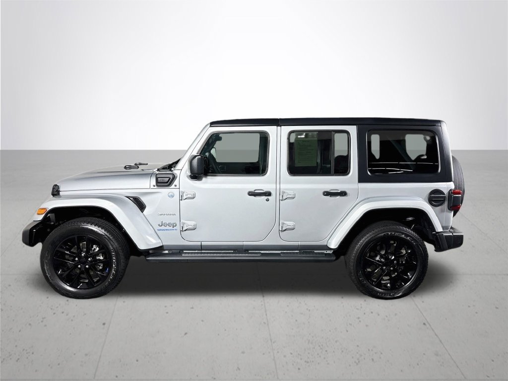 Used 2023 Jeep Wrangler Unlimited Sahara w/ Cold Weather Group AWD/4WD image 10