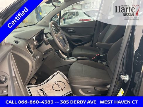 Used 2022 Chevrolet Trax LS w/ Tint and Cruise Package image 22