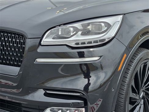 Certified 2023 Lincoln Aviator Black Label w/ Jet Package image 8