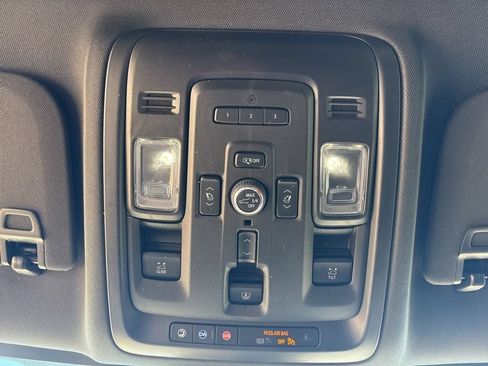 Used 2023 Chevrolet Suburban Premier AWD/4WD image 53