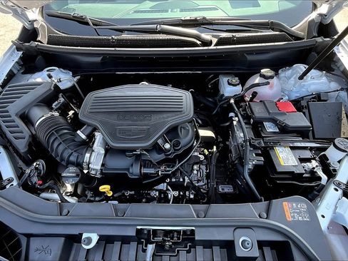 New 2025 Cadillac XT5 Sportv w/ LPO, Red Accent Package image 11