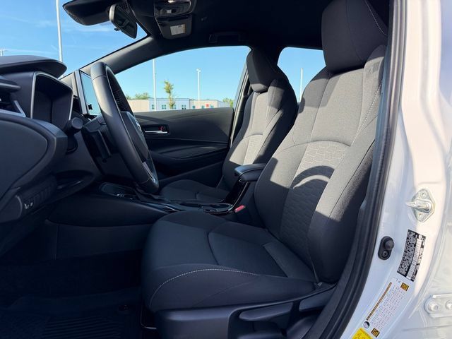 Certified 2025 Toyota Corolla SE w/ SE Package FWD image 14