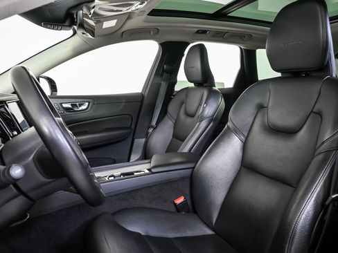 Used 2019 Volvo XC60 T5 Inscription w/ Protection Package Premier image 6
