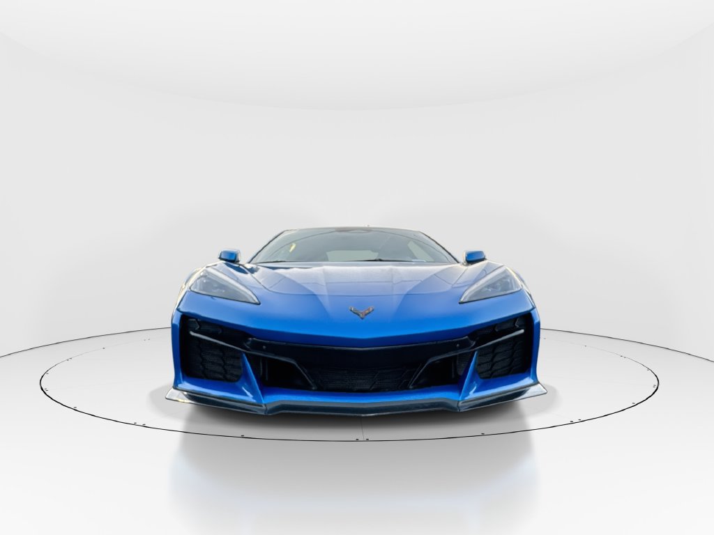 Used 2024 Chevrolet Corvette Z06 RWD image 3