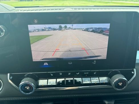Used 2024 Chevrolet Colorado LT w/ LT Convenience Package II AWD/4WD image 35