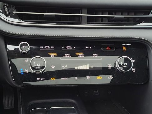 Used 2023 INFINITI QX60 Luxe w/ Vision Package image 28