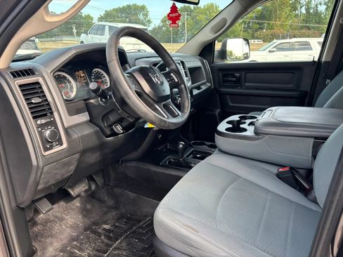 Used 2017 RAM 2500 Tradesman w/ Chrome Appearance Group AWD/4WD image 12
