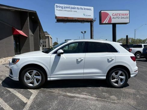 Used 2020 Audi Q3 2.0T Premium w/ Convenience Package image 2