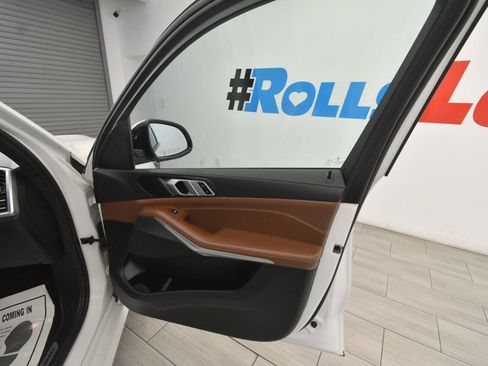 Used 2022 BMW X5 xDrive40i w/ M Sport Package AWD/4WD image 21