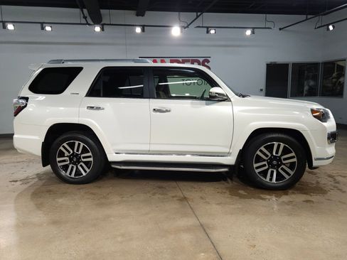 Used 2021 Toyota 4Runner Limited RWD image 8