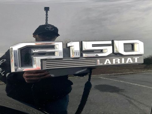 Used 2016 Ford F150 Lariat w/ Trailer Tow Package image 26