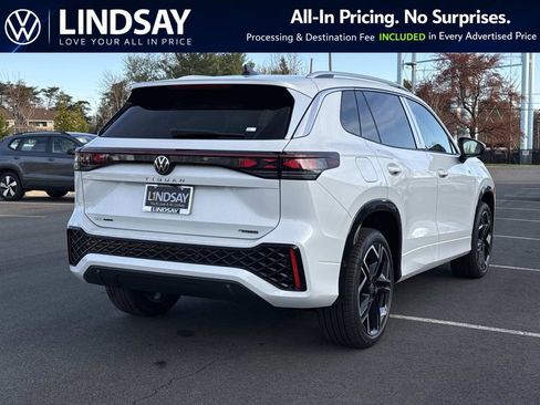 New 2026 Volkswagen Tiguan SEL R-Line AWD/4WD image 3