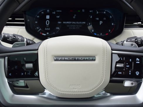 Used 2023 Land Rover Range Rover SE image 24