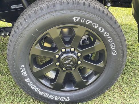 New 2026 RAM 2500 Laramie AWD/4WD image 18