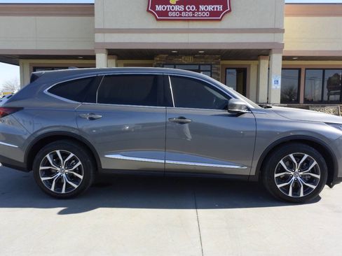 Used 2024 Acura MDX SH-AWD w/ Technology Package image 6