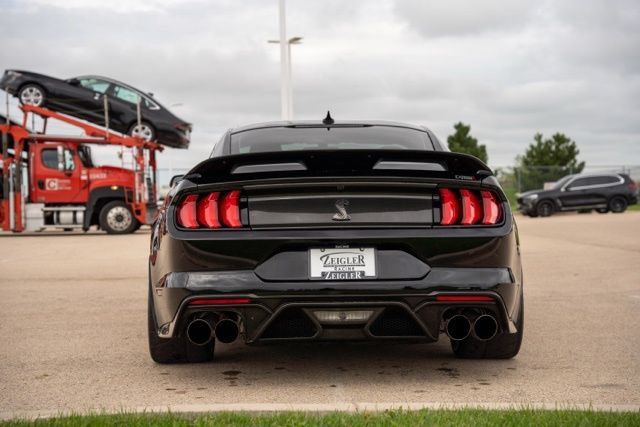 Used 2020 Ford Mustang Shelby GT500 w/ Technology Package RWD image 6