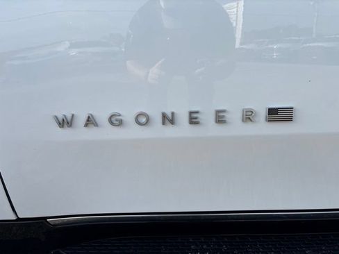 Used 2024 Jeep Wagoneer 2WD w/ Premium Group I image 11