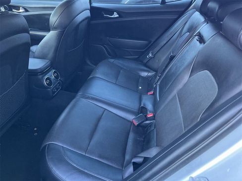 Used 2018 Kia Stinger image 6