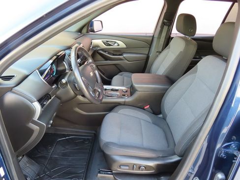 Certified 2022 Chevrolet Traverse LT w/ LPO, Floor Liner Package AWD/4WD image 22