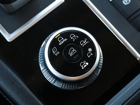 Used 2022 Mitsubishi Outlander ES image 24