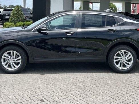 Used 2025 Buick Envista Preferred w/ Convenience I Package image 3