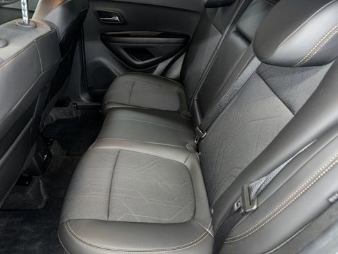 Certified 2022 Chevrolet Trax LT w/ Driver Confidence Package image 17