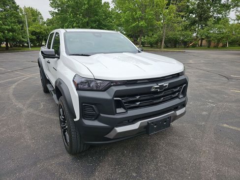 Used 2023 Chevrolet Colorado Trail Boss w/ Advanced Trailering Package AWD/4WD image 8
