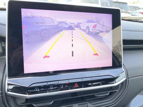 Certified 2022 Jeep Compass Altitude w/ Convenience Group image 13