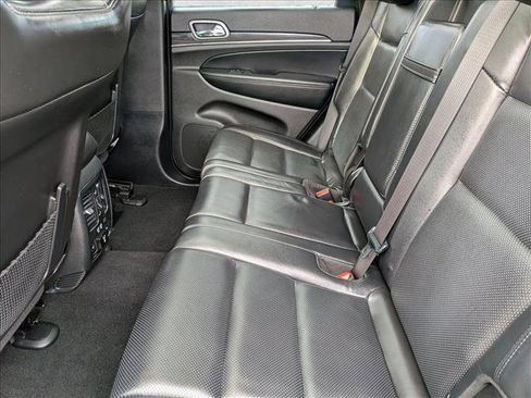 Used 2019 Jeep Grand Cherokee Limited w/ Luxury Group II image 19