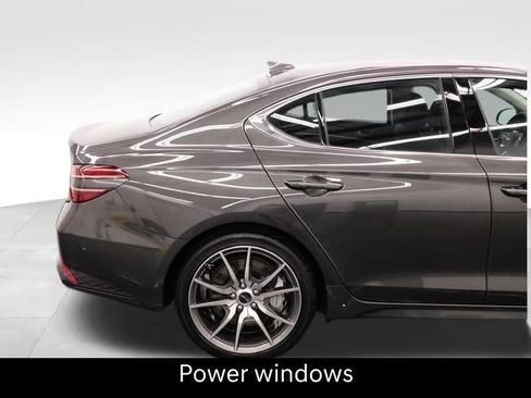 Used 2026 Genesis G70 2.5T image 18