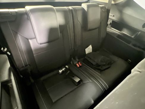 Used 2022 Volkswagen Atlas SE AWD/4WD image 25