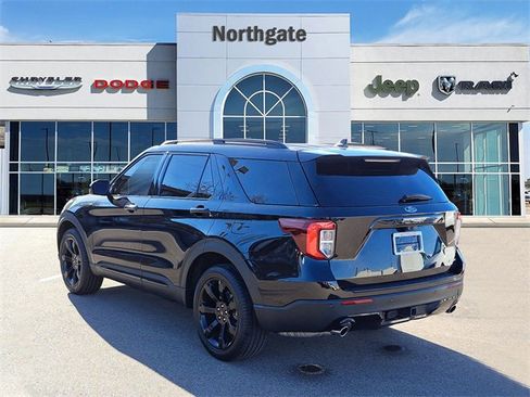 Used 2023 Ford Explorer ST-Line w/ Class IV Trailer Tow Package image 3