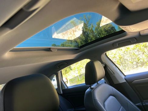 Used 2021 Volkswagen Jetta SE image 32