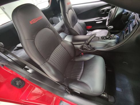 Used 2004 Chevrolet Corvette Z06 w/ Memory Package RWD image 15