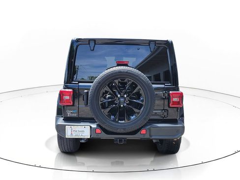 Used 2021 Jeep Wrangler Unlimited Sahara w/ Cold Weather Group AWD/4WD image 5