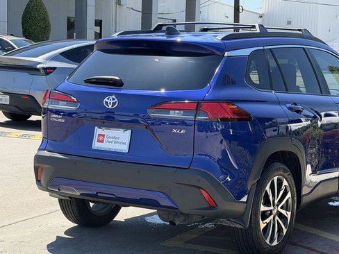 Certified 2025 Toyota Corolla Cross XLE w/ Convenience Package FWD image 7