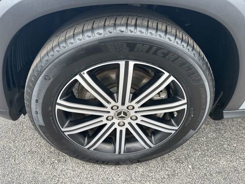 Used 2025 Mercedes-Benz GLE 450 4MATIC image 10