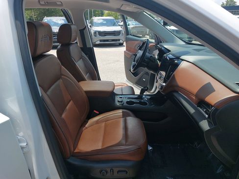 Used 2018 Chevrolet Traverse High Country AWD/4WD image 10