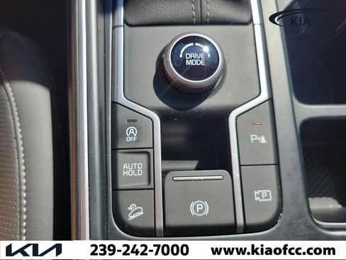 Certified 2025 Kia Sorento S FWD image 29