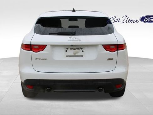Used 2020 Jaguar F-PACE image 6