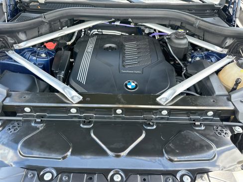 Used 2021 BMW X5 xDrive40i w/ M Sport Package AWD/4WD image 34