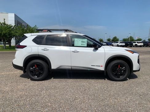 New 2026 Nissan Rogue SV AWD/4WD image 2